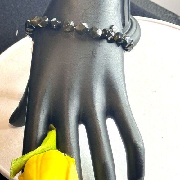 Express Black Stretch Beaded Bracelet - Picture 2 of 5